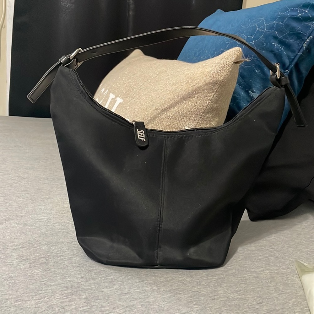 Self shoulder bag